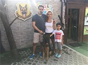 Roxy, temel itaat eğitimini başarıyla tamamladı