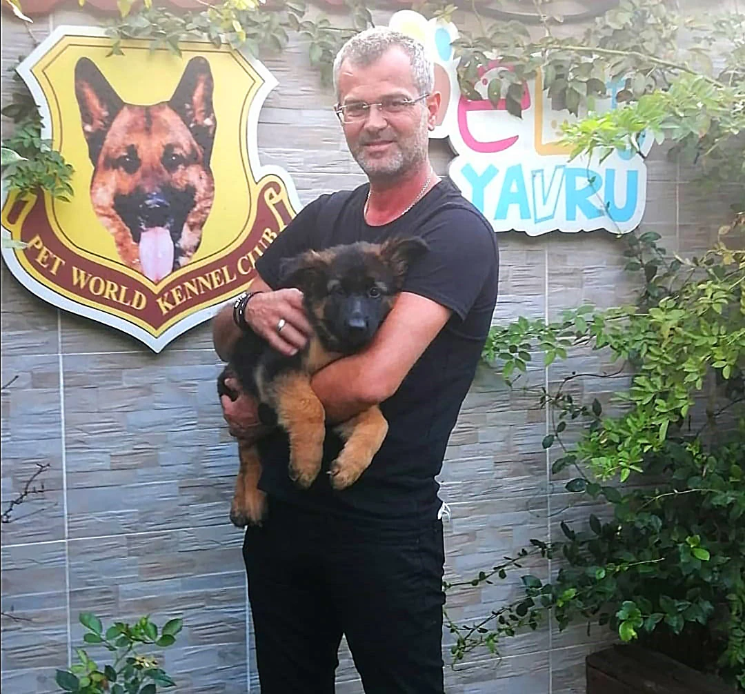 Çanakkale'den gelen Sedat Bey Alman kurdu yavrusuna kavuştu